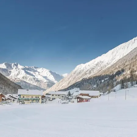 아파트 In The Stubai Valley With A Balcony *