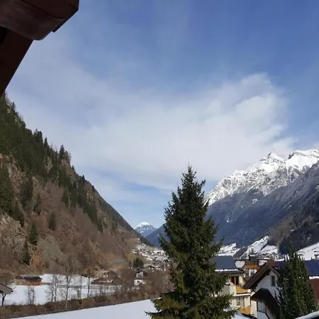 In The Stubai Valley With A Balcony 아파트 *