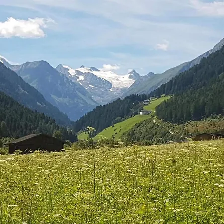 In Neustift Near Stubai Glacier Нойштифт-им-Штубайталь