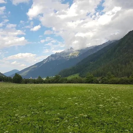 아파트 In The Stubai Valley With A Balcony